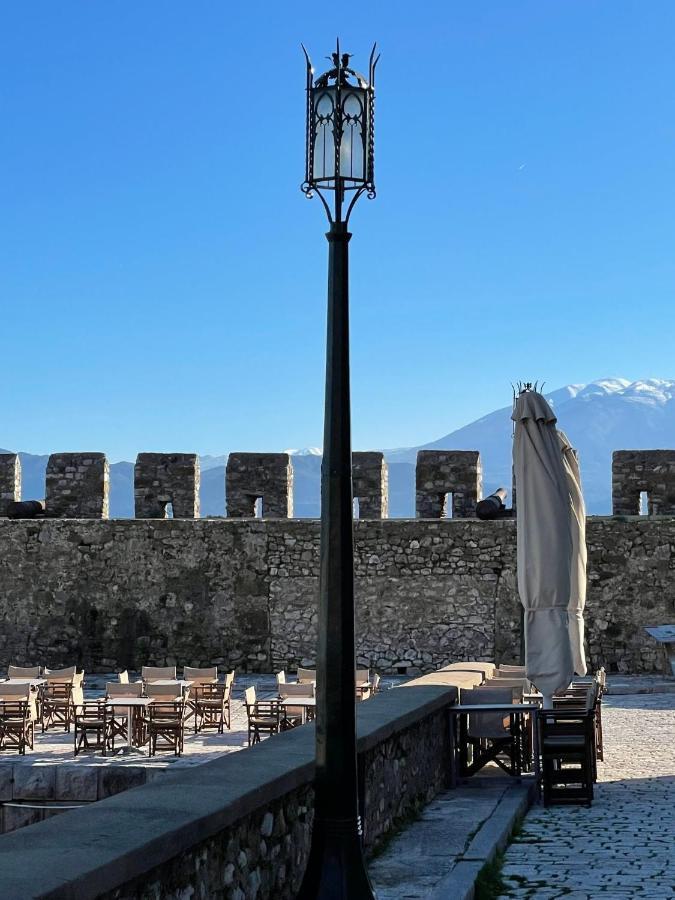 Nafpaktos Beach Luxury Suites Экстерьер фото