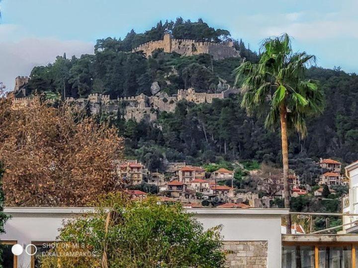 Nafpaktos Beach Luxury Suites Экстерьер фото